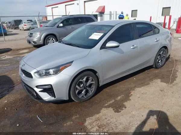 3KPF24AD8KE133550 2019 KIA FORTE - Image 2