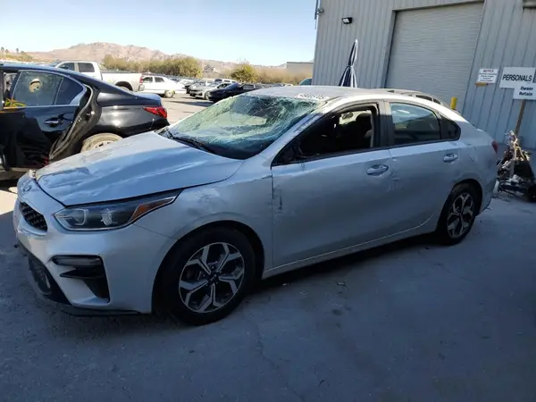 3KPF24AD8KE135637 2019 KIA FORTE - Image 1