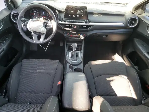3KPF24AD8KE135637 2019 KIA FORTE - Image 8