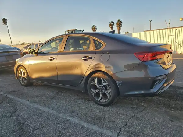 3KPF24AD8KE137680 2019 KIA FORTE - Image 2