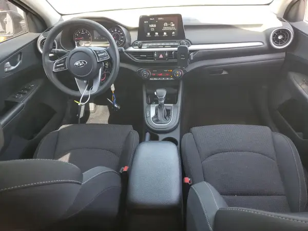 3KPF24AD8KE137937 2019 KIA FORTE - Image 8