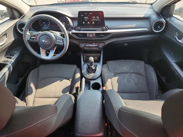 3KPF24AD8KE138263 2019 KIA FORTE - Image 8