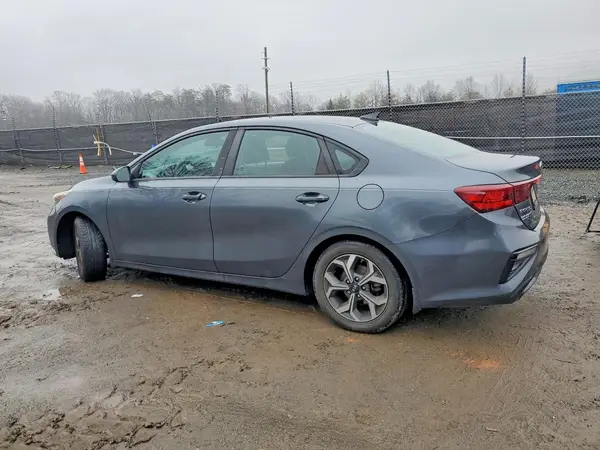 3KPF24AD8LE147935 2020 KIA FORTE - Image 2