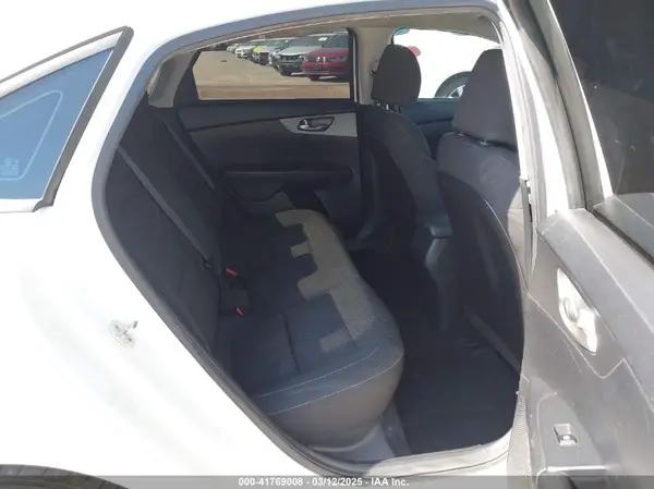 3KPF24AD8LE151323 2020 KIA FORTE - Image 8