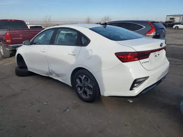 3KPF24AD8LE154674 2020 KIA FORTE - Image 2