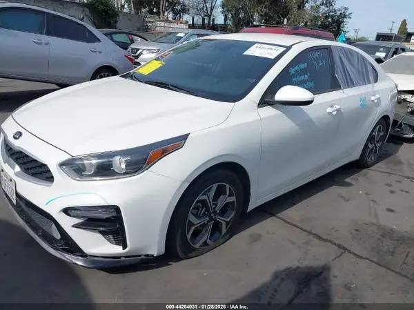 3KPF24AD8LE155467 2020 KIA FORTE - Image 2