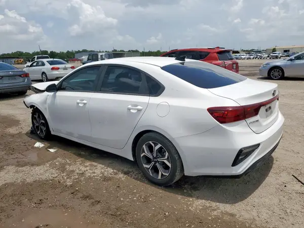 3KPF24AD8LE155582 2020 KIA FORTE - Image 2