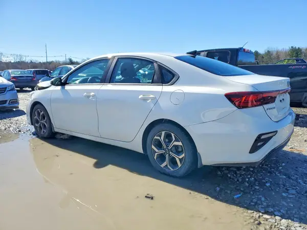 3KPF24AD8LE157073 2020 KIA FORTE - Image 2
