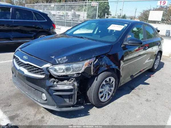3KPF24AD8LE160796 2020 KIA FORTE - Image 2