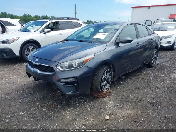 3KPF24AD8LE164105 2020 KIA FORTE - Image 2
