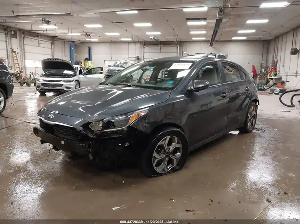3KPF24AD8LE167912 2020 KIA FORTE - Image 2