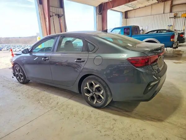 3KPF24AD8LE174553 2020 KIA FORTE - Image 2