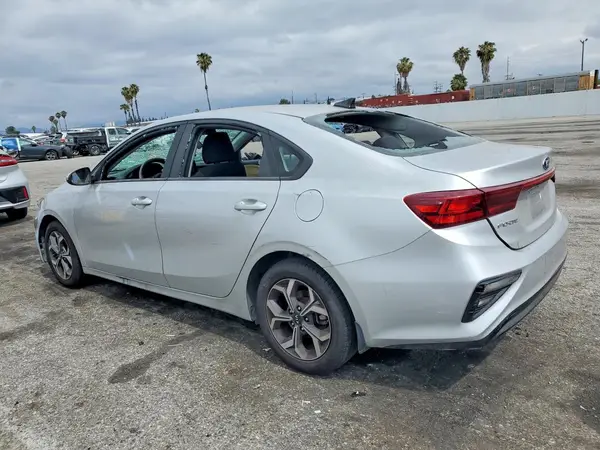 3KPF24AD8LE174889 2020 KIA FORTE - Image 2