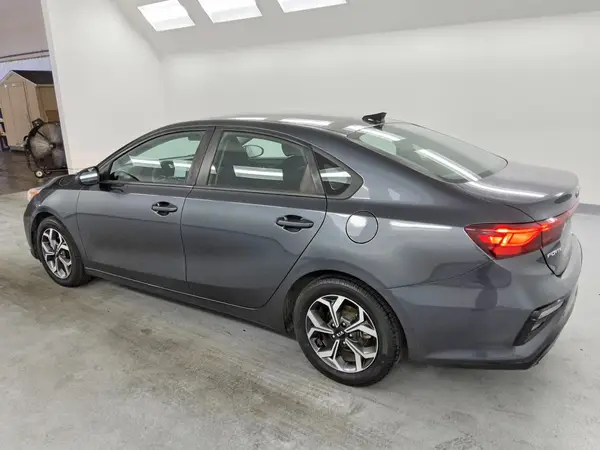 3KPF24AD8LE175654 2020 KIA FORTE - Image 2