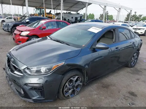 3KPF24AD8LE177646 2020 KIA FORTE - Image 2
