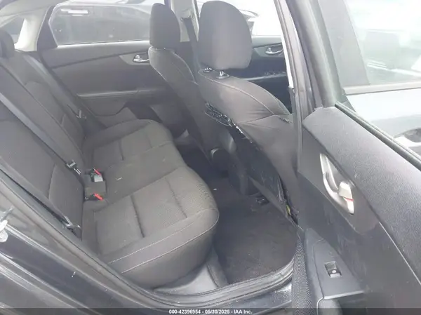 3KPF24AD8LE179736 2020 KIA FORTE - Image 8