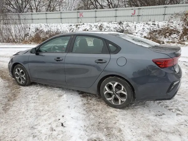3KPF24AD8LE183818 2020 KIA FORTE - Image 2