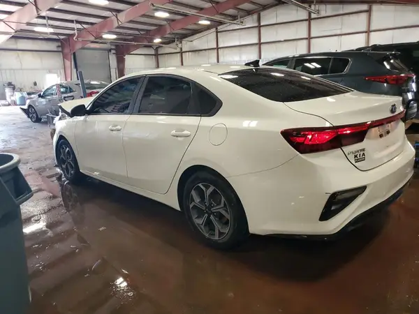 3KPF24AD8LE183849 2020 KIA FORTE - Image 2