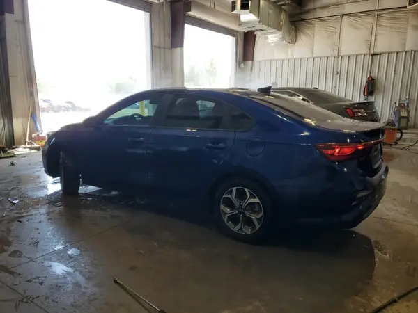3KPF24AD8LE189327 2020 KIA FORTE - Image 2
