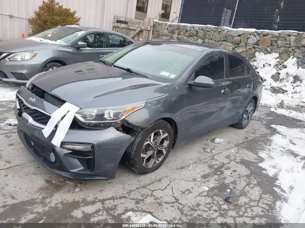 3KPF24AD8LE189988 2020 KIA FORTE - Image 2