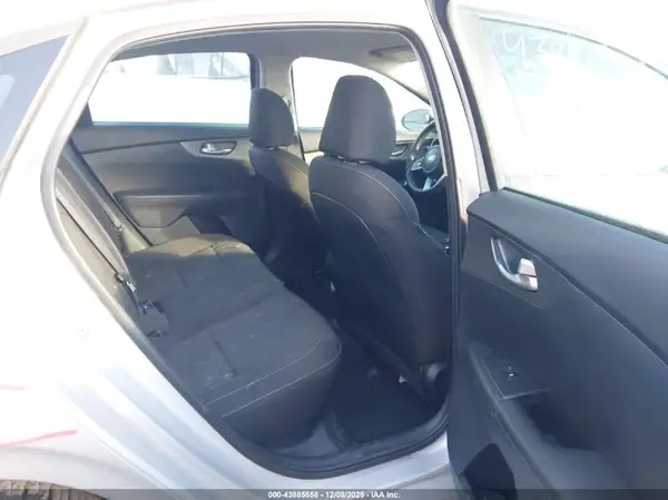 3KPF24AD8LE201265 2020 KIA FORTE - Image 8