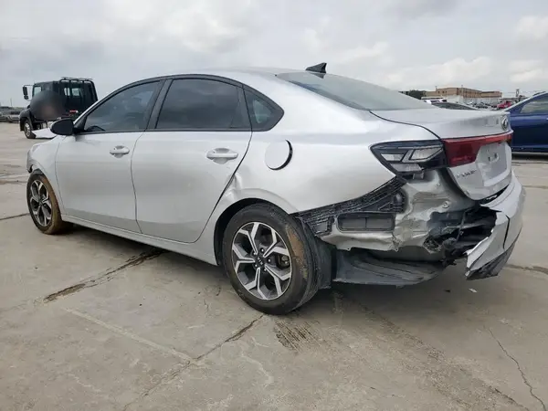 3KPF24AD8LE205333 2020 KIA FORTE - Image 2