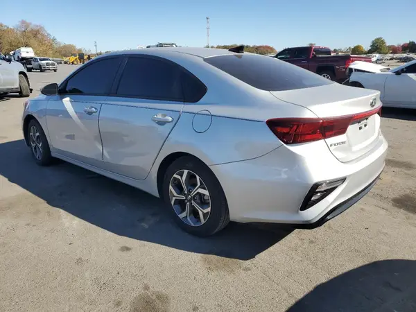3KPF24AD8LE206501 2020 KIA FORTE - Image 2