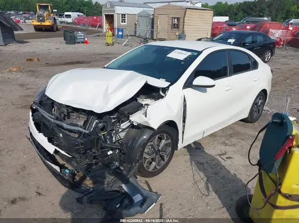 3KPF24AD8LE211603 2020 KIA FORTE - Image 2