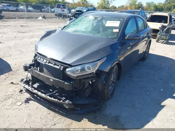 3KPF24AD8LE213156 2020 KIA FORTE - Image 2