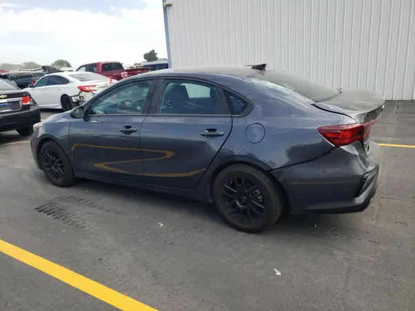 3KPF24AD8LE213237 2020 KIA FORTE - Image 2