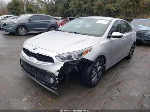 3KPF24AD8LE217837 2020 KIA FORTE - Image 2
