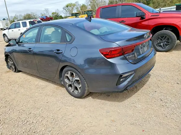 3KPF24AD8LE218339 2020 KIA FORTE - Image 2