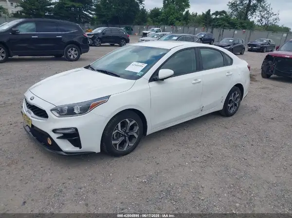3KPF24AD8LE220642 2020 KIA FORTE - Image 2
