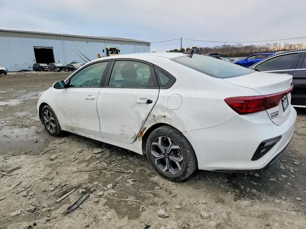 3KPF24AD8LE224755 2020 KIA FORTE - Image 2