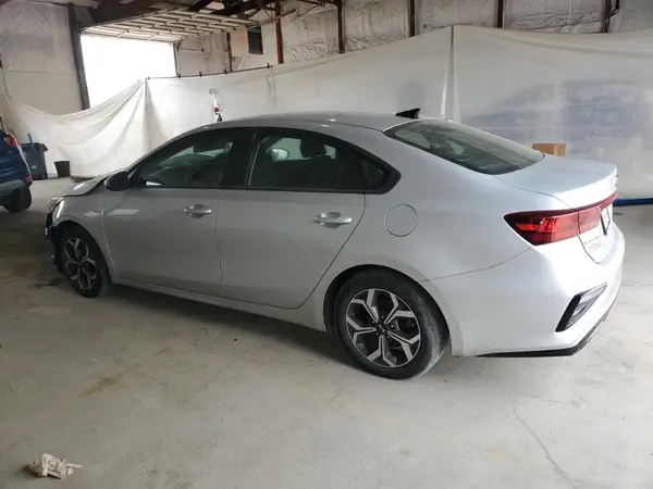 3KPF24AD8LE229907 2020 KIA FORTE - Image 2