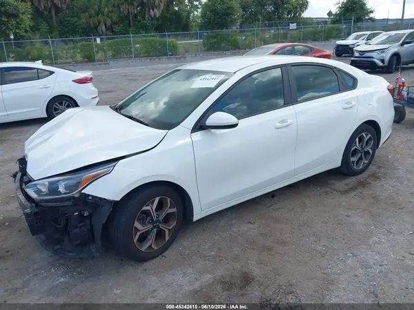 3KPF24AD8LE232662 2020 KIA FORTE - Image 2