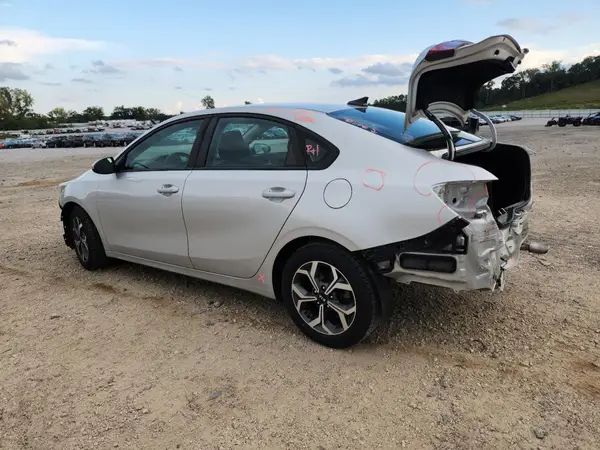 3KPF24AD8LE236095 2020 KIA FORTE - Image 2