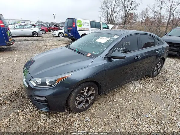 3KPF24AD8LE238879 2020 KIA FORTE - Image 2