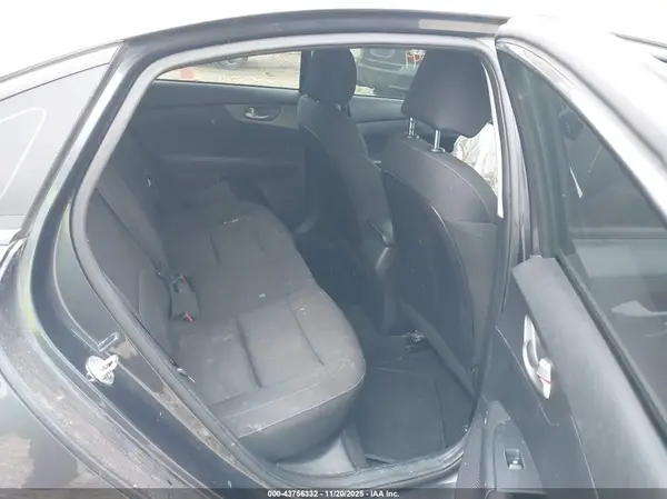 3KPF24AD8LE238879 2020 KIA FORTE - Image 8