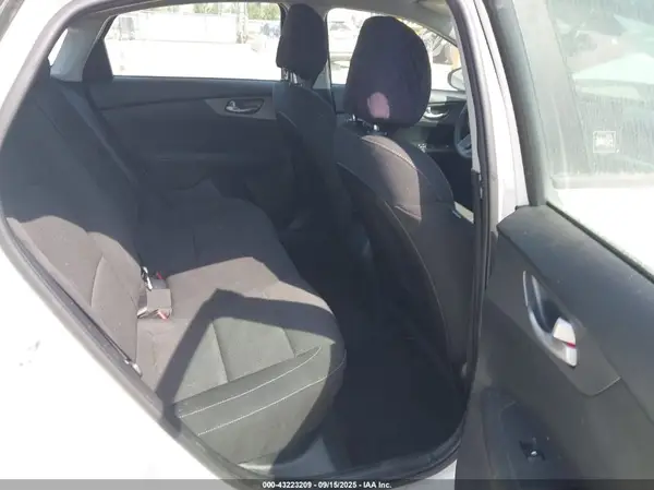 3KPF24AD8LE240177 2020 KIA FORTE - Image 8