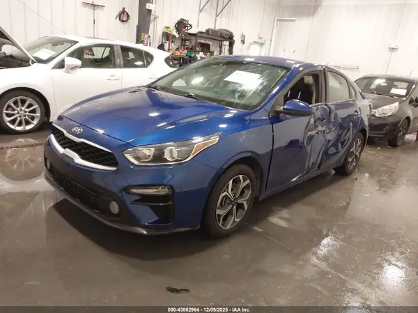 3KPF24AD8LE243967 2020 KIA FORTE - Image 2