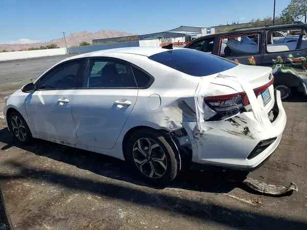 3KPF24AD8LE246528 2020 KIA FORTE - Image 2