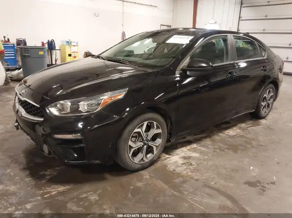 3KPF24AD8LE248425 2020 KIA FORTE - Image 2