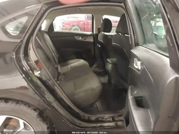 3KPF24AD8LE248425 2020 KIA FORTE - Image 8