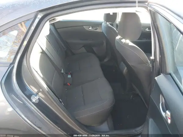 3KPF24AD8LE254788 2020 KIA FORTE - Image 8