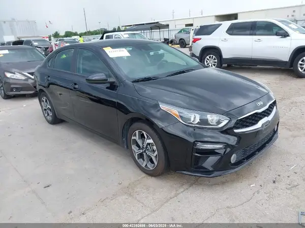 3KPF24AD8ME262763 2021 KIA FORTE - Image 1