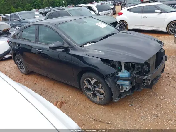 3KPF24AD8ME265680 2021 KIA FORTE - Image 1