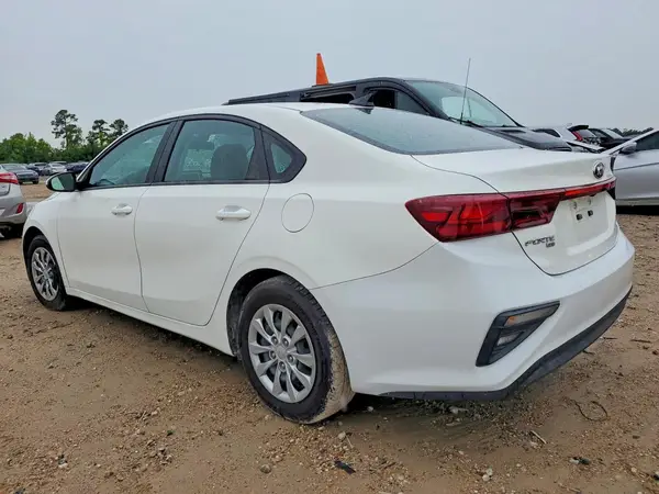 3KPF24AD8ME265811 2021 KIA FORTE - Image 2