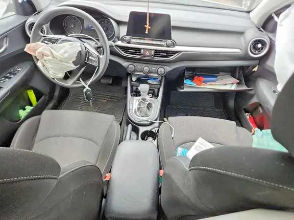 3KPF24AD8ME268952 2021 KIA FORTE - Image 8