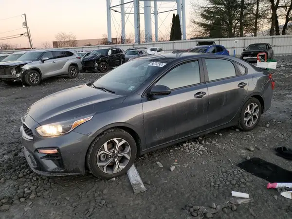 3KPF24AD8ME269793 2021 KIA FORTE - Image 1